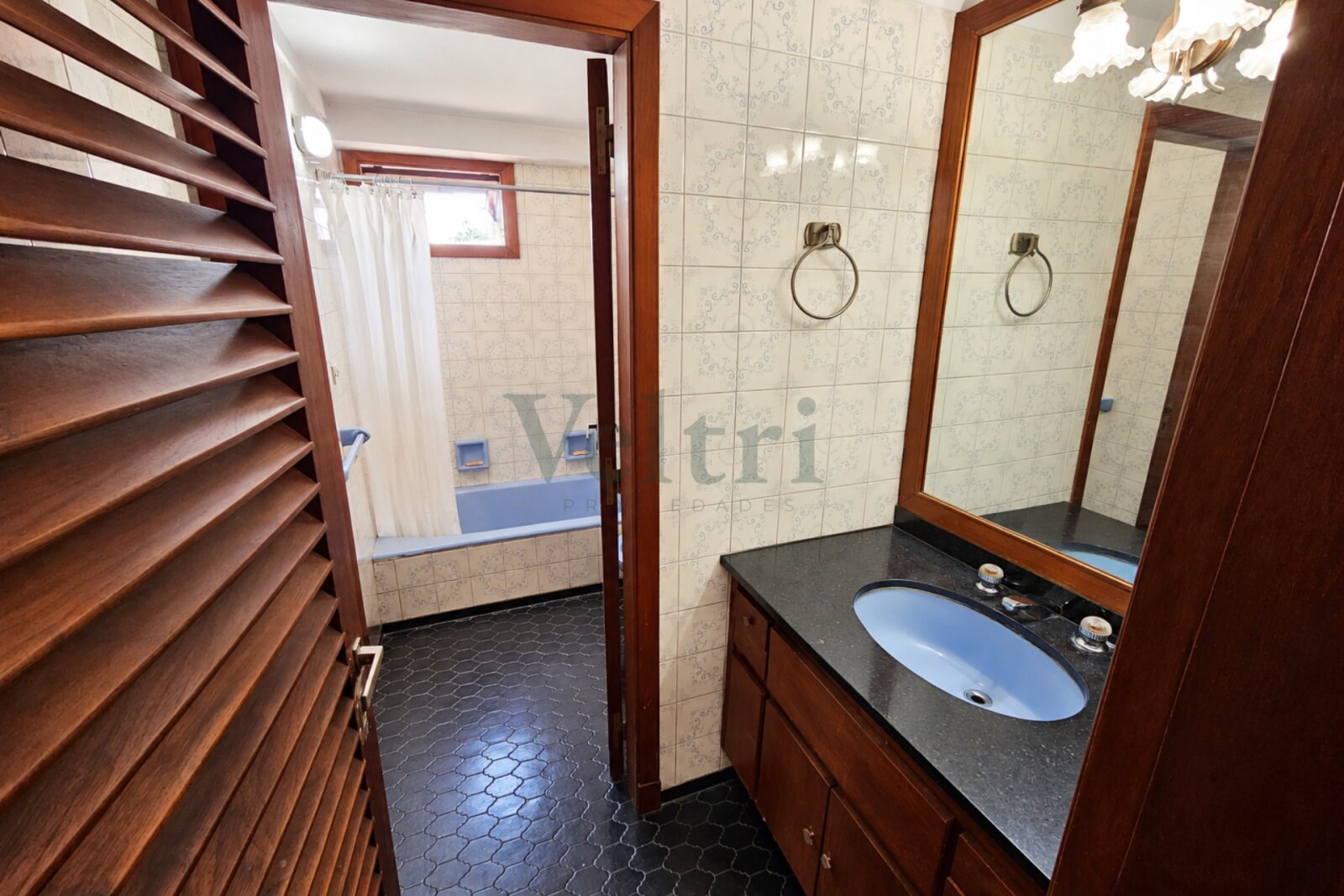 VENTA CASA DE 4 AMBIENTES CON JARDÍN, QUINCHO Y PILETA EN BERNAL - 23