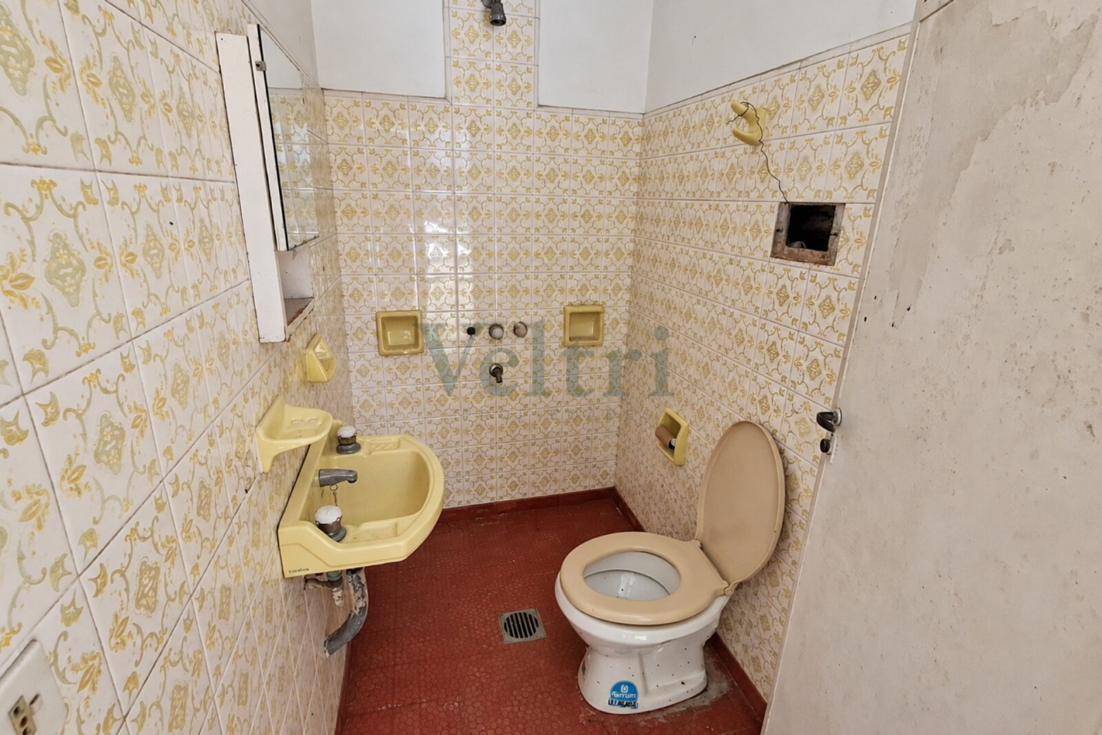 VENTA CASA DE 4 AMBIENTES CON JARDÍN, QUINCHO Y PILETA EN BERNAL — foto 15