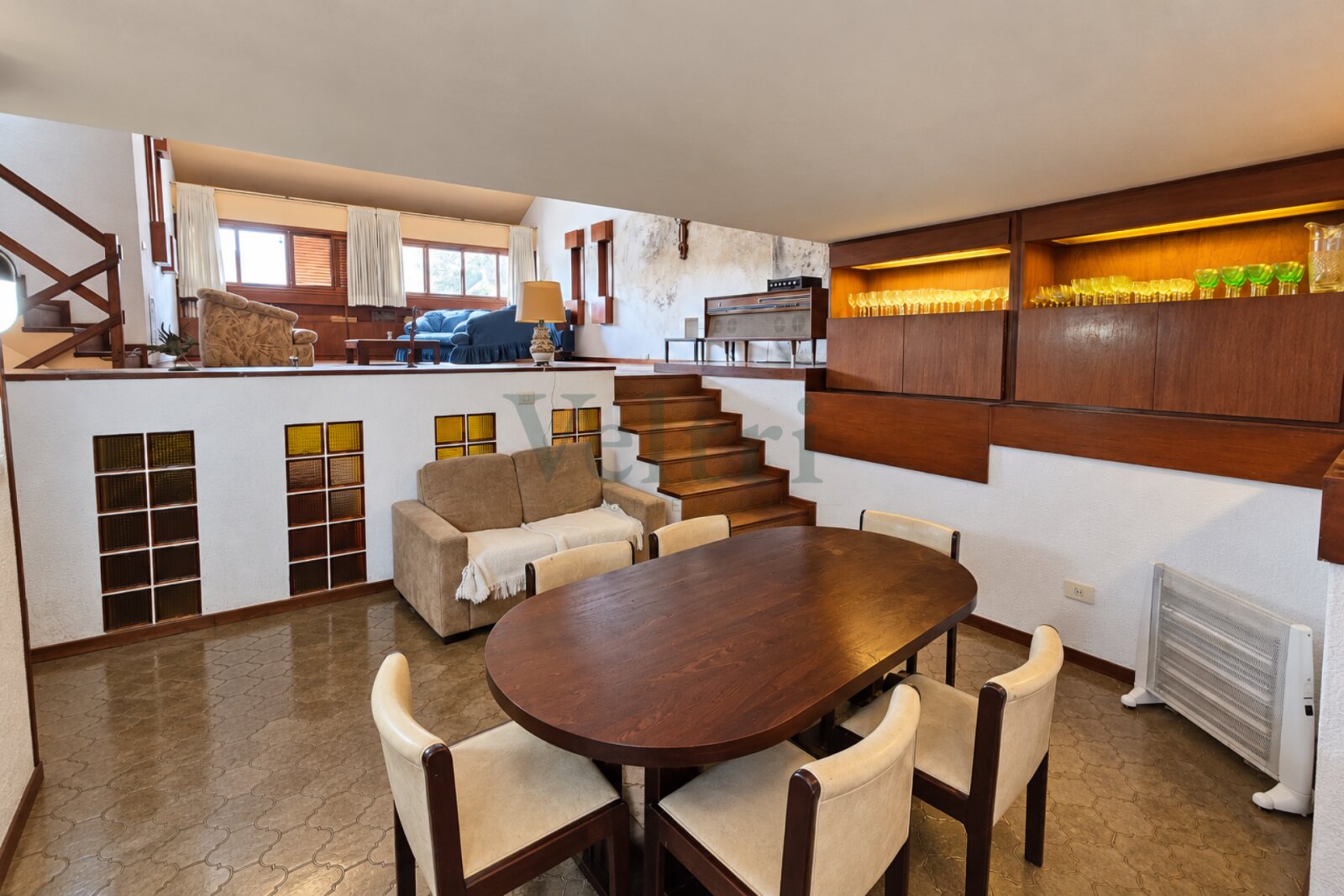 VENTA CASA DE 4 AMBIENTES CON JARDÍN, QUINCHO Y PILETA EN BERNAL — foto 7