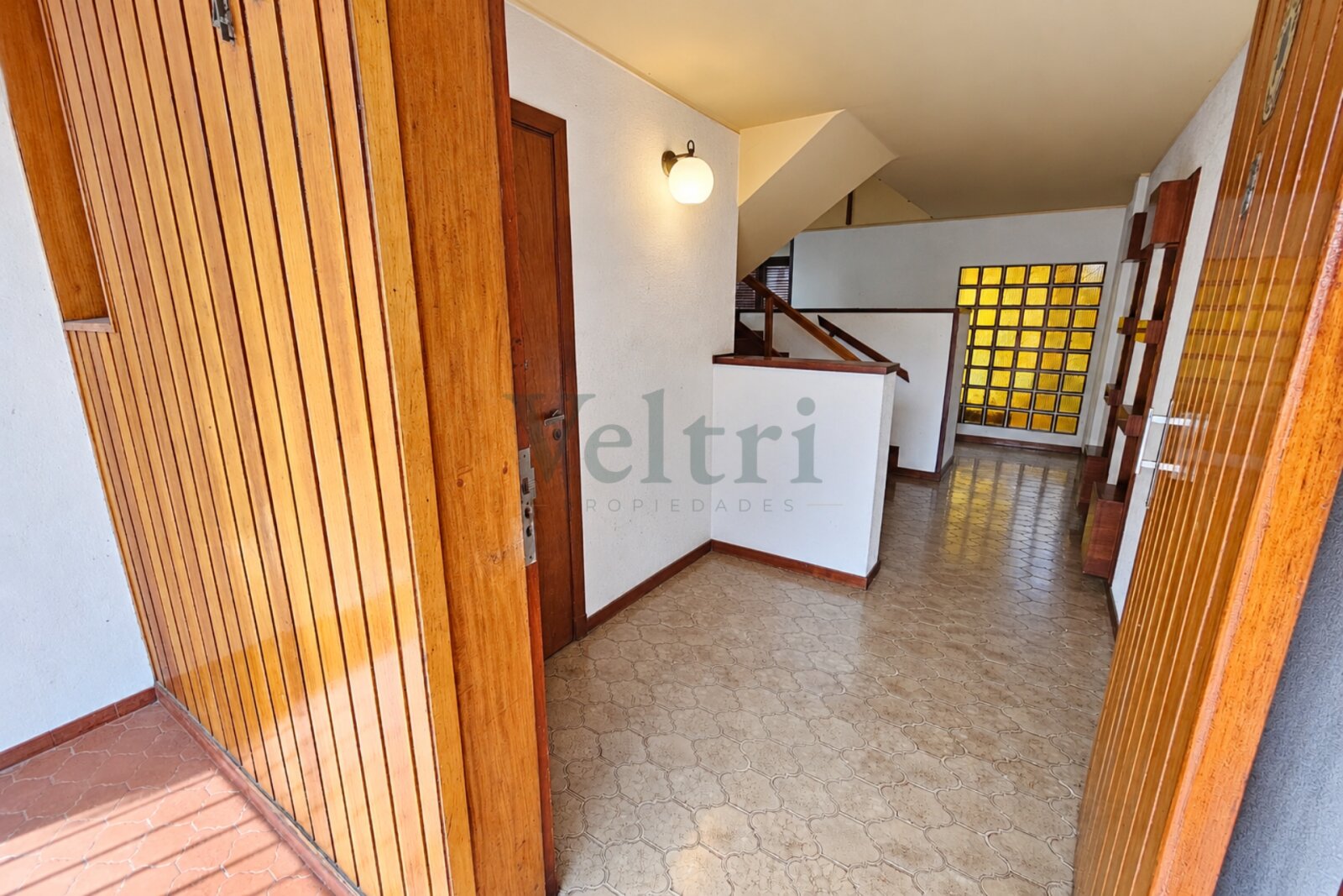 VENTA CASA DE 4 AMBIENTES CON JARDÍN, QUINCHO Y PILETA EN BERNAL — foto 3