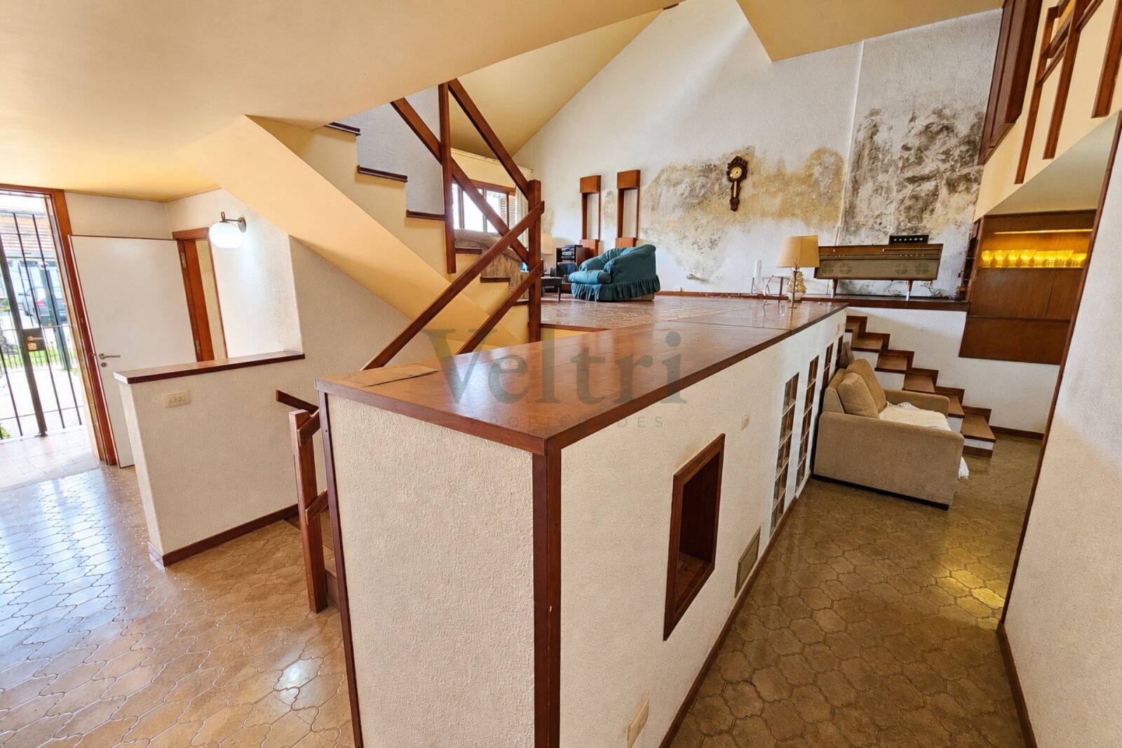 VENTA CASA DE 4 AMBIENTES CON JARDÍN, QUINCHO Y PILETA EN BERNAL — foto 5