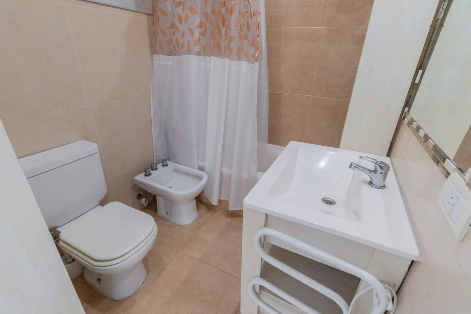 Departamento de 2 ambientes con patio cubierto. Apto crédito. Apto profesional — foto 12