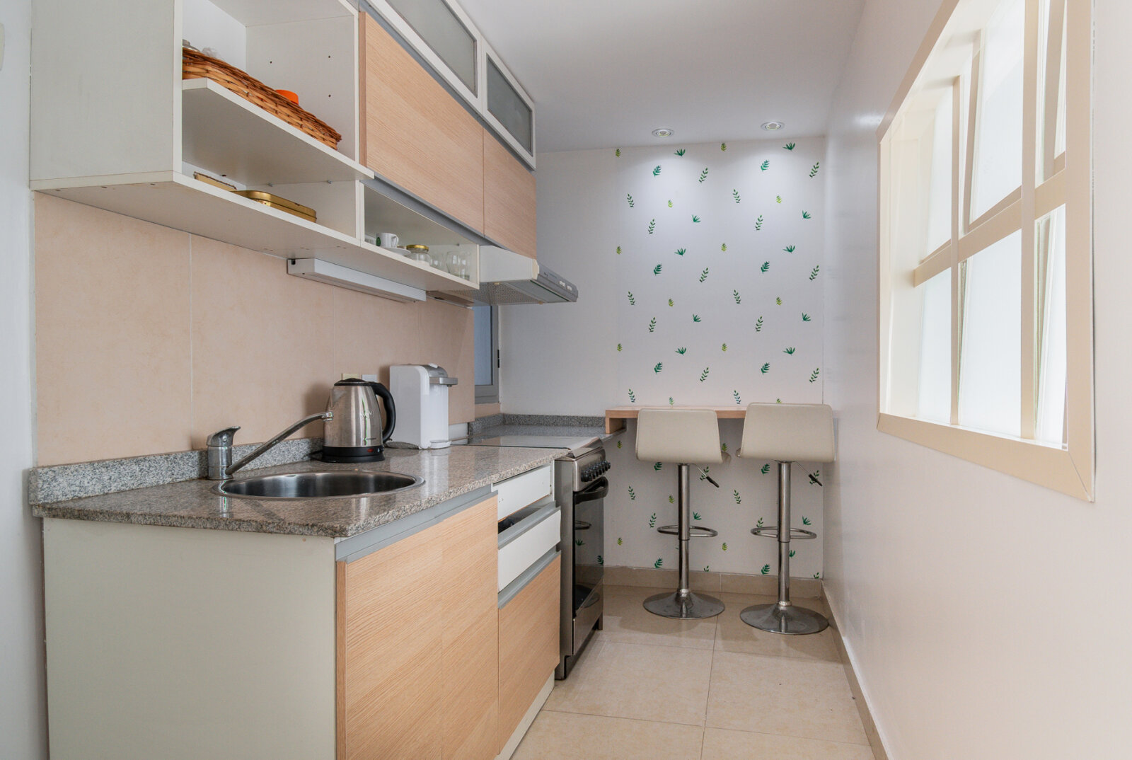 Departamento de 2 ambientes con patio cubierto. Apto crédito. Apto profesional — foto 2