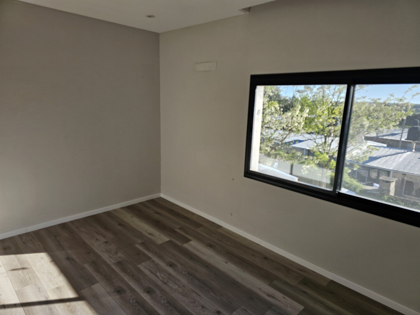 Casa moderna y funcional de dos plantas, cuatro dormitorios y cuatro baños - 18