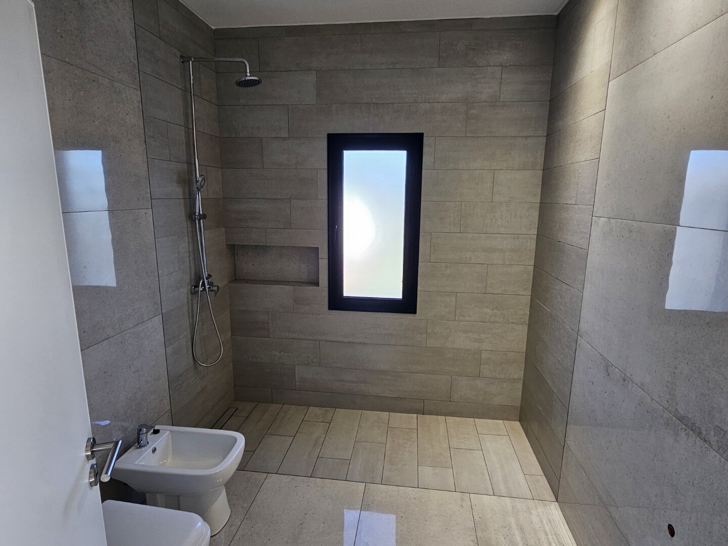 Casa moderna y funcional de dos plantas, cuatro dormitorios y cuatro baños - 25