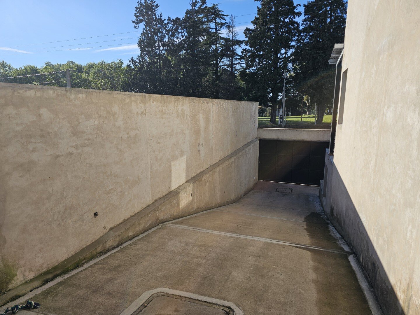 Casa moderna y funcional de dos plantas, cuatro dormitorios y cuatro baños - 40