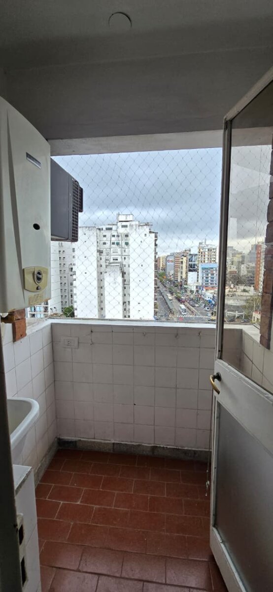 Tres ambientes luminoso con balcón — Núñez — foto 14