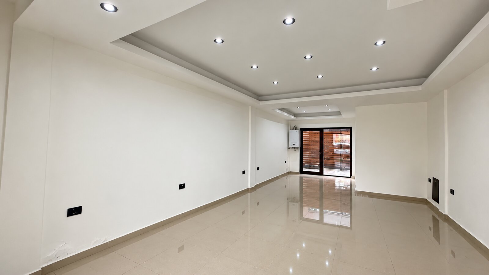 LOCAL EN ALQUILER A ESTRENAR | ZONA SAN JOSÉ - 2