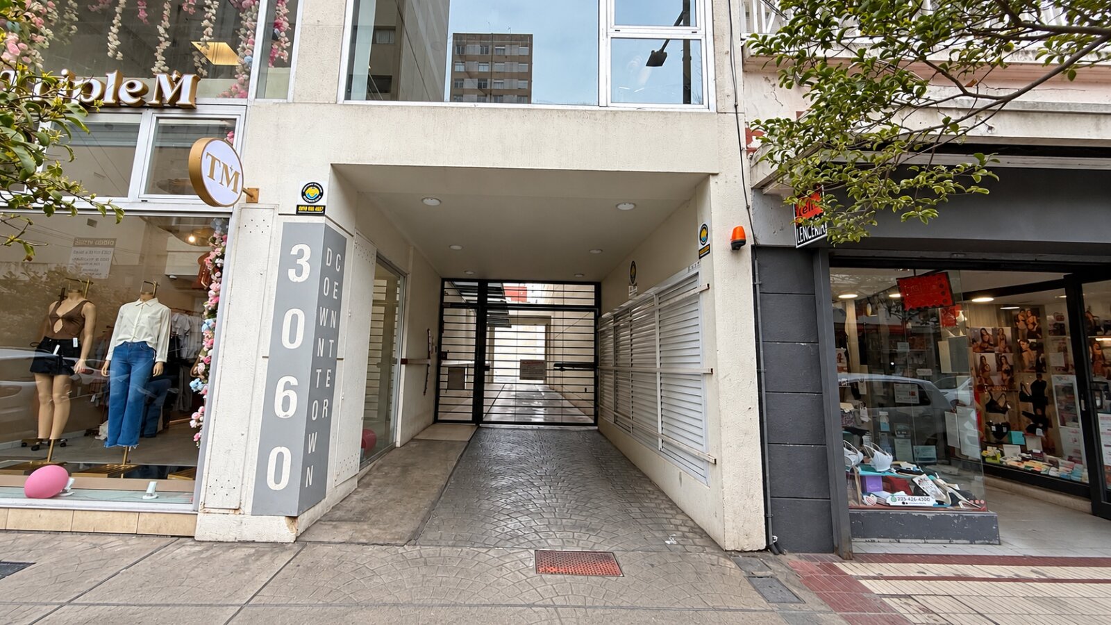 VENTA | DEPARTAMENTO DE 2 AMBIENTES CON BALCÓN Y COCHERA | ZONA CENTRO — foto 11