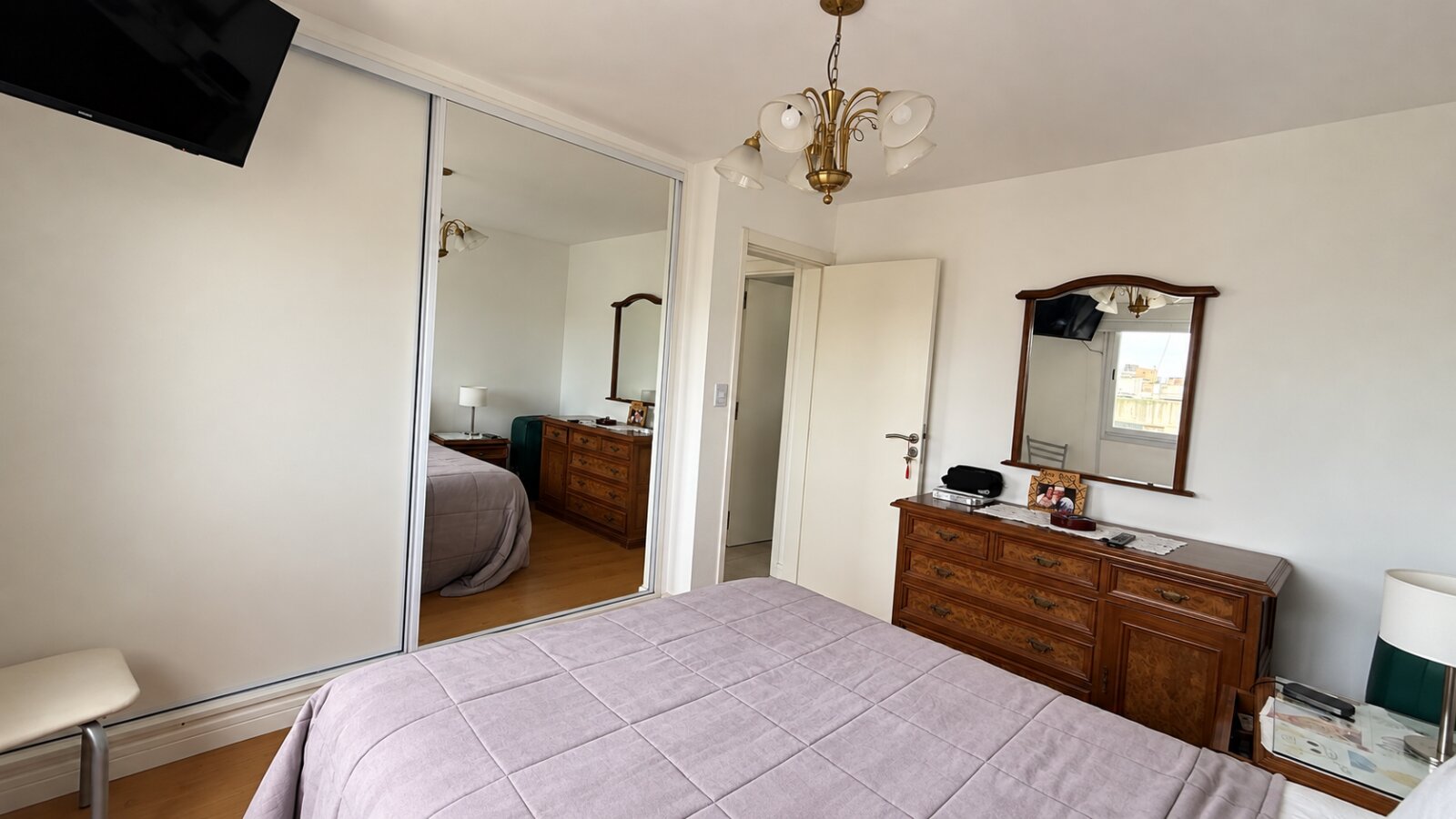 VENTA | DEPARTAMENTO DE 2 AMBIENTES CON BALCÓN Y COCHERA | ZONA CENTRO — foto 6