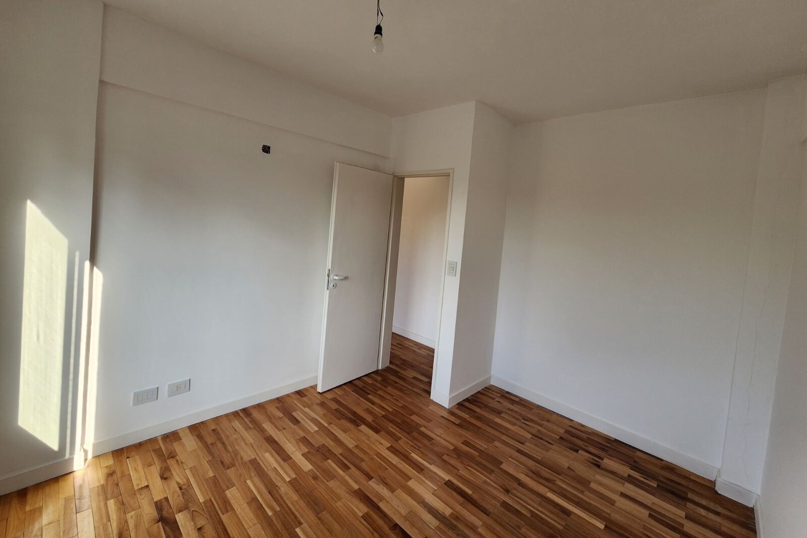 ALQUILER QUILMES ESTE DEPTO 2 AMBIENTES C/ COCHERA - 21