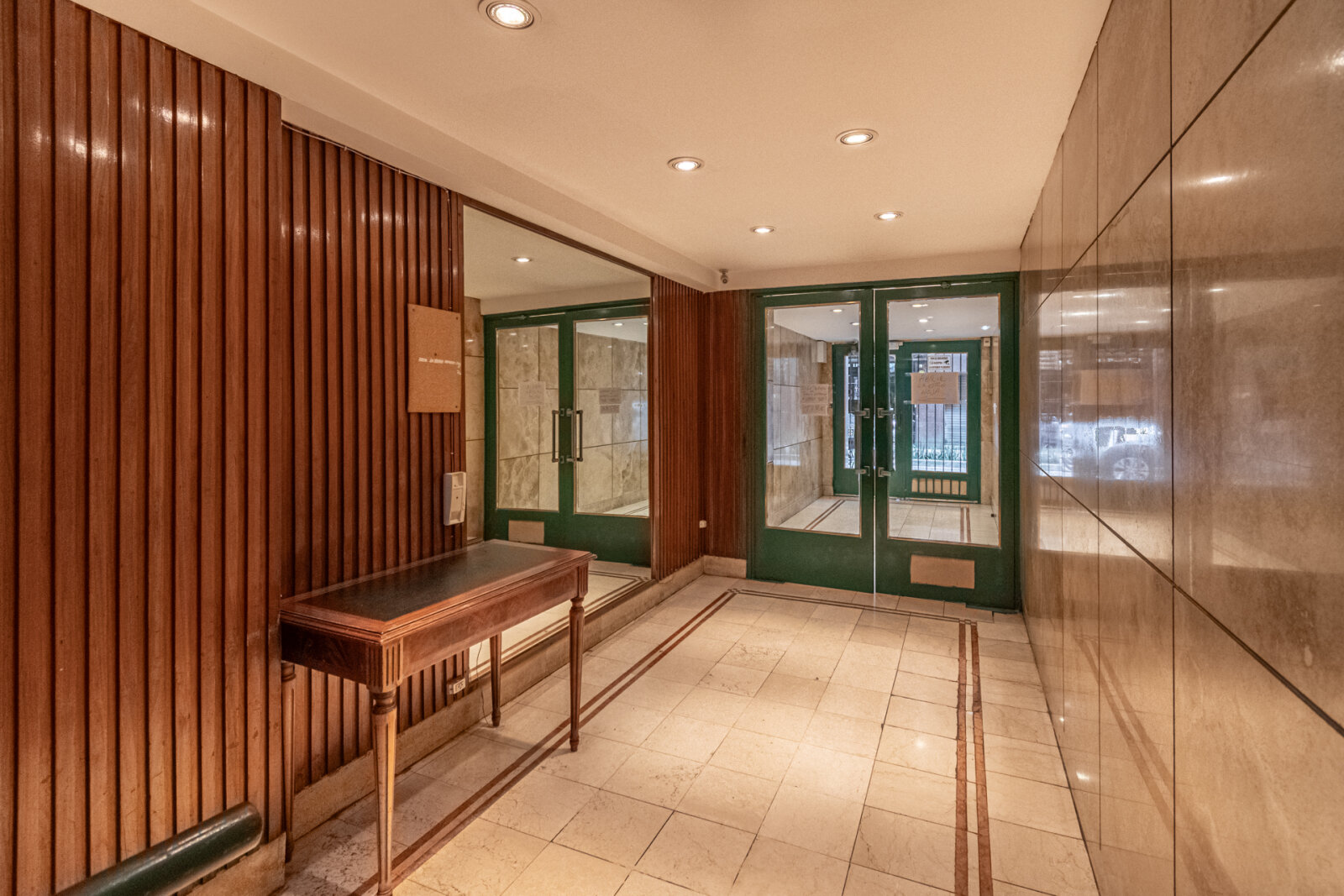 Venta departamento de dos ambientes en Esmeralda 700, San Nicolás - 14