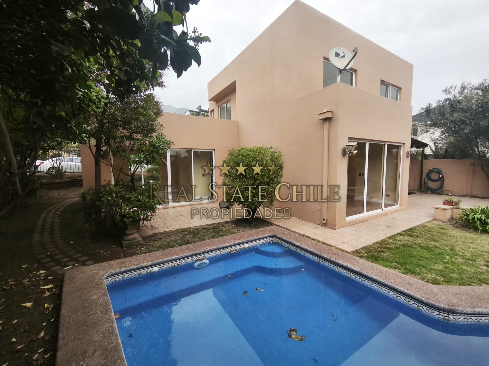 CASA ARRIENDO COMPROMISO COMPRA ALTO MACUL CONDOMINIO CAMINO LAS CARMELITAS