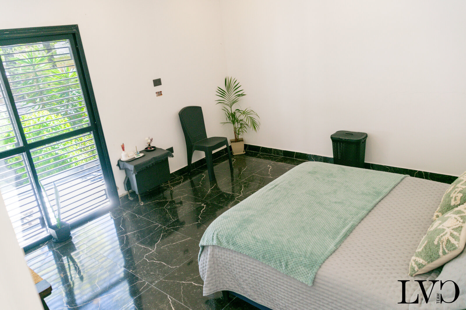 VENTA DE CASA 6 AMBIENTES, EN PILAR. - 25