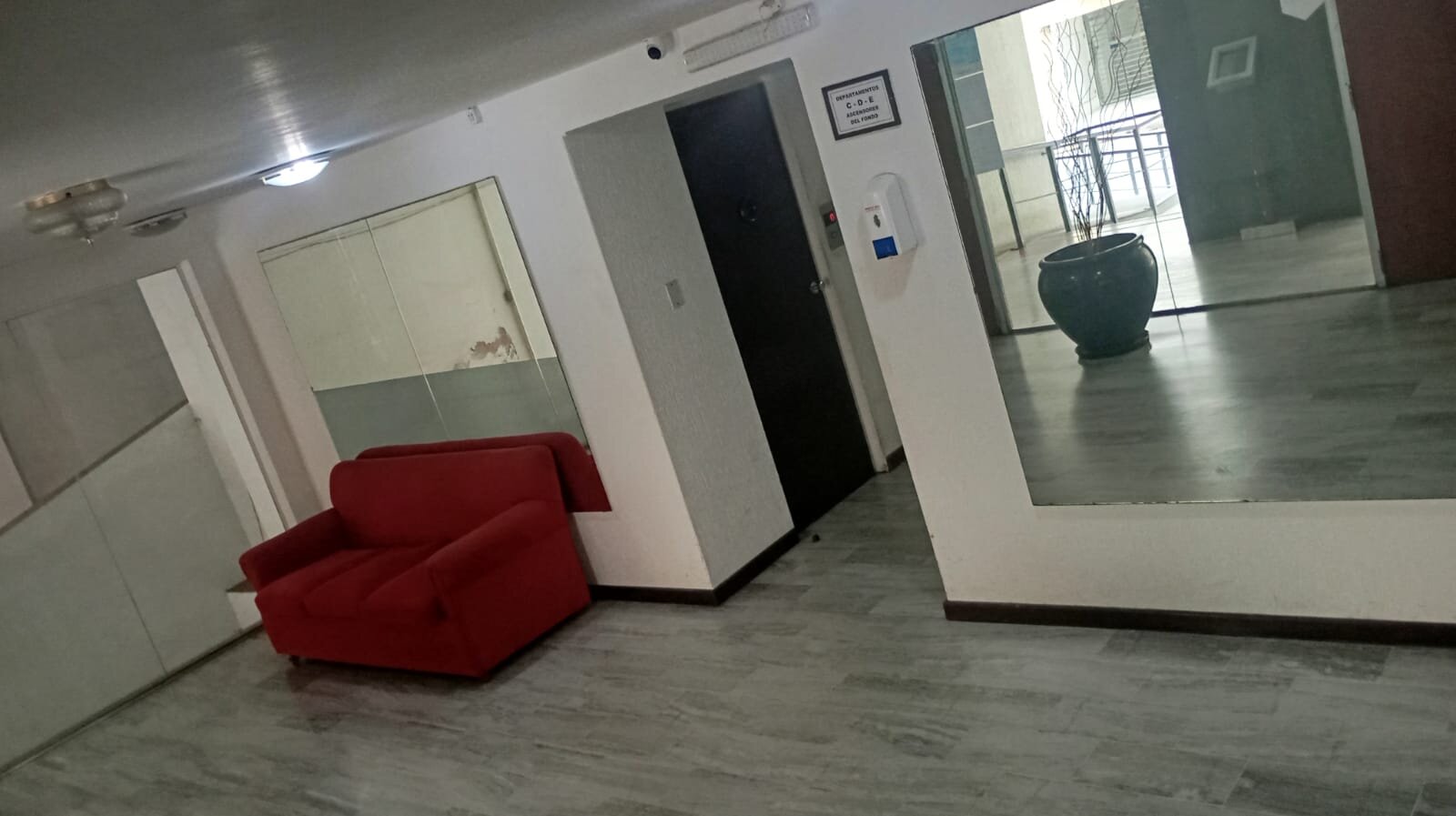 VENTA DEPARTAMENTO 2 AMBIENTES CON COCHERA Y BAULERA - 23