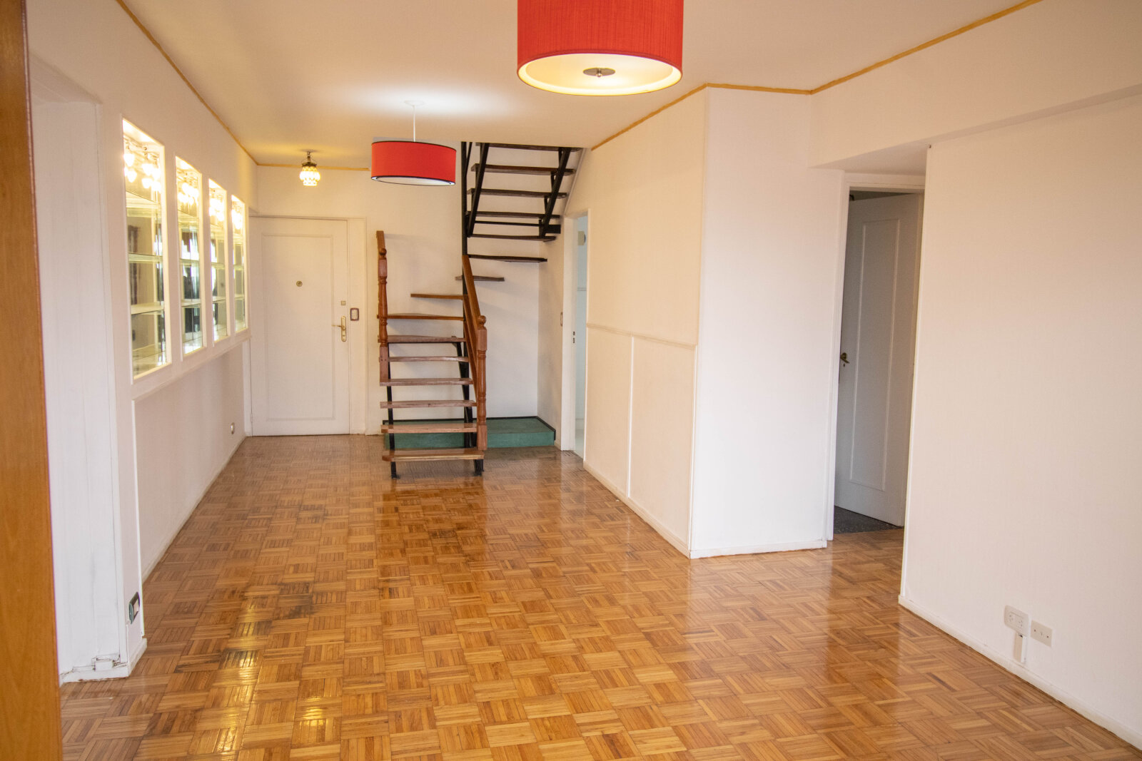 Luminoso Departamento Duplex con balcón terraza y vista panorámica - Seguridad 24hs - 152m² - Ramos Mejía — foto 4