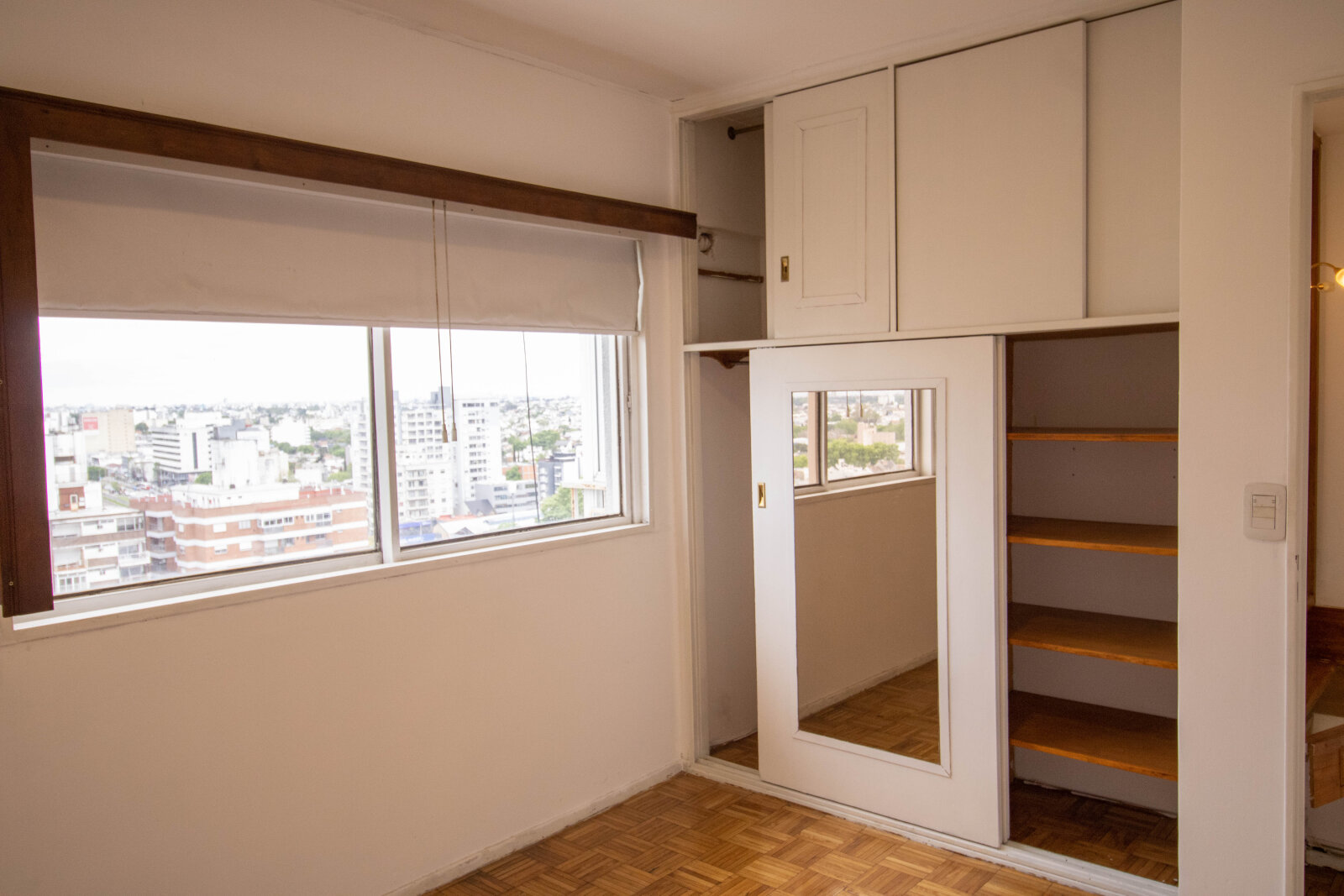 Luminoso Departamento Duplex con balcón terraza y vista panorámica - Seguridad 24hs - 152m² - Ramos Mejía — foto 8