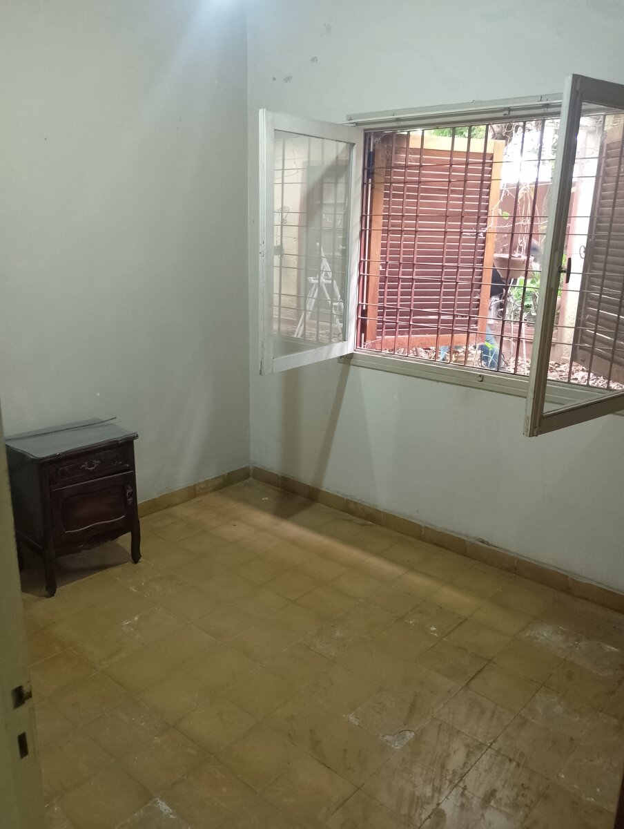 COLINAS DE V. SARSFIELD - FTE A PLAZA - A RECICLAR — foto 9