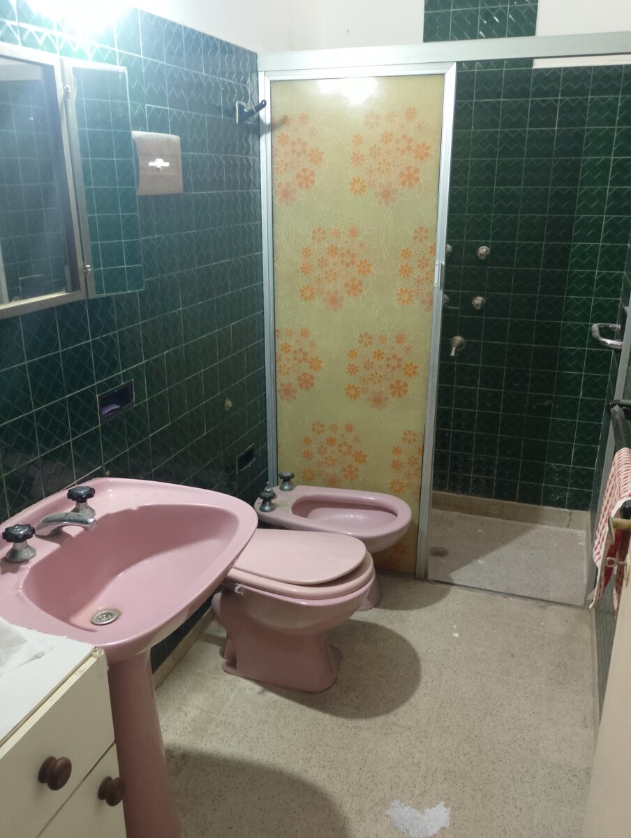 COLINAS DE V. SARSFIELD - FTE A PLAZA - A RECICLAR — foto 12