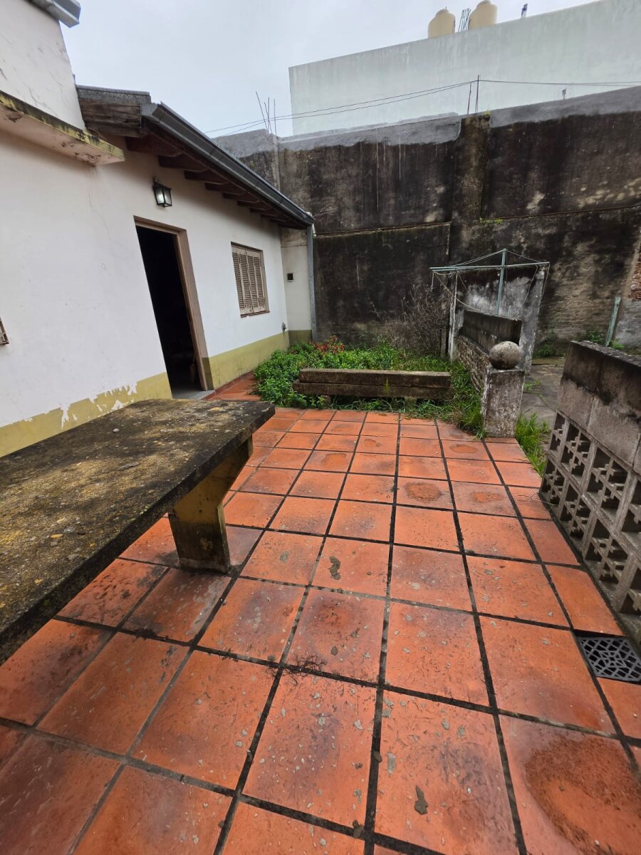 VENTA CASA 3 AMB. A MODERNIZAR VILLA LUZURIAGA — foto 3