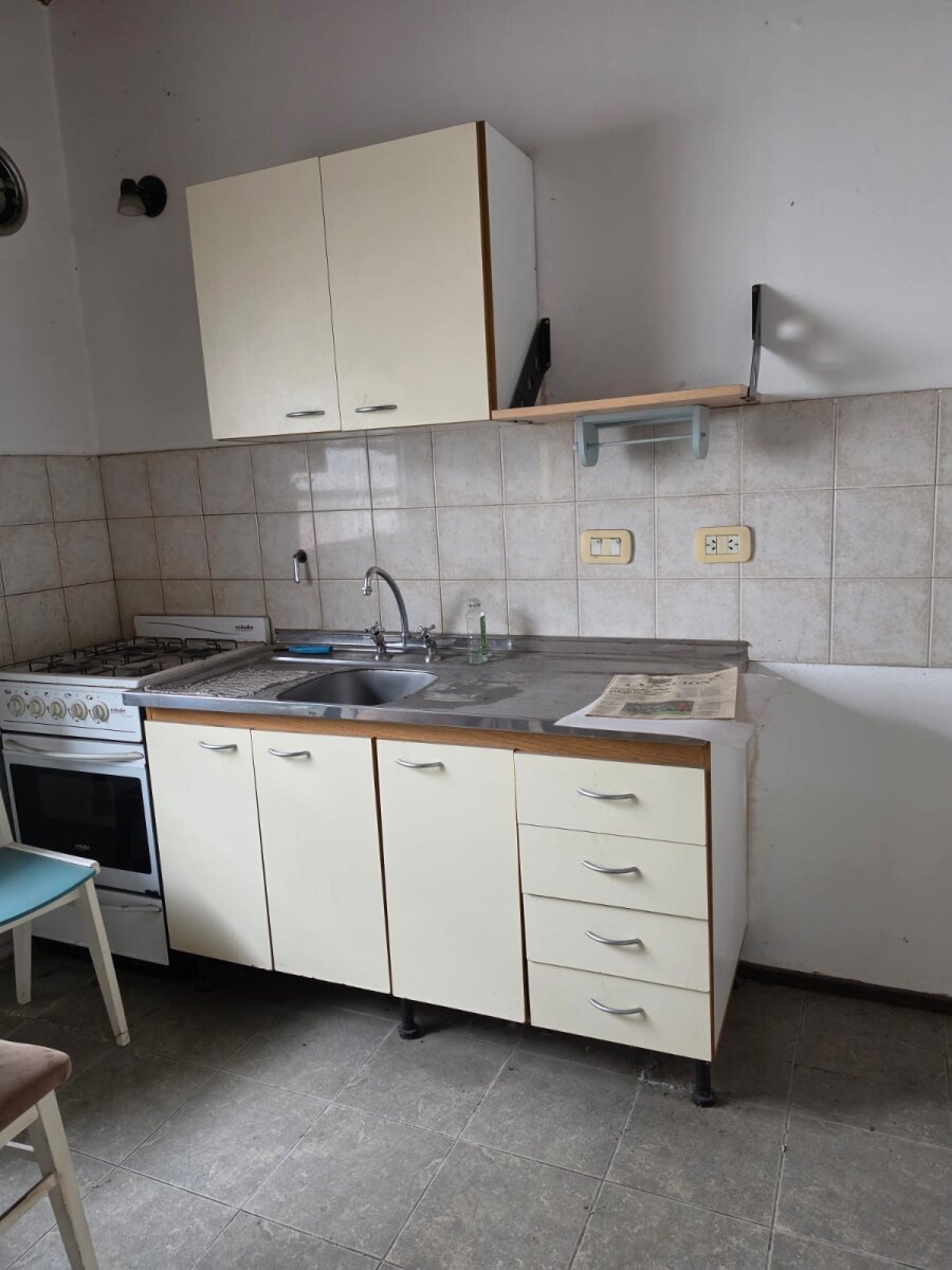 VENTA CASA 3 AMB. A MODERNIZAR VILLA LUZURIAGA — foto 6