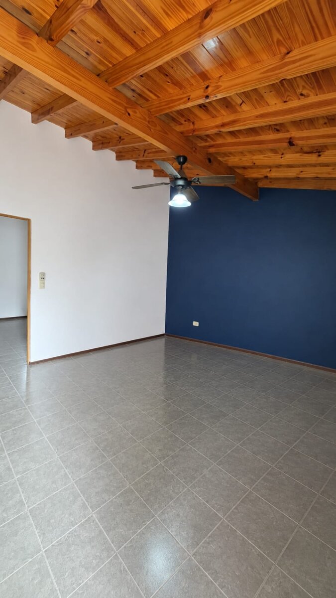 VENTA CASA 3 AMB. A MODERNIZAR VILLA LUZURIAGA — foto 4