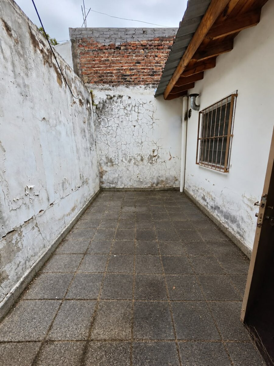 VENTA CASA 3 AMB. A MODERNIZAR VILLA LUZURIAGA — foto 8