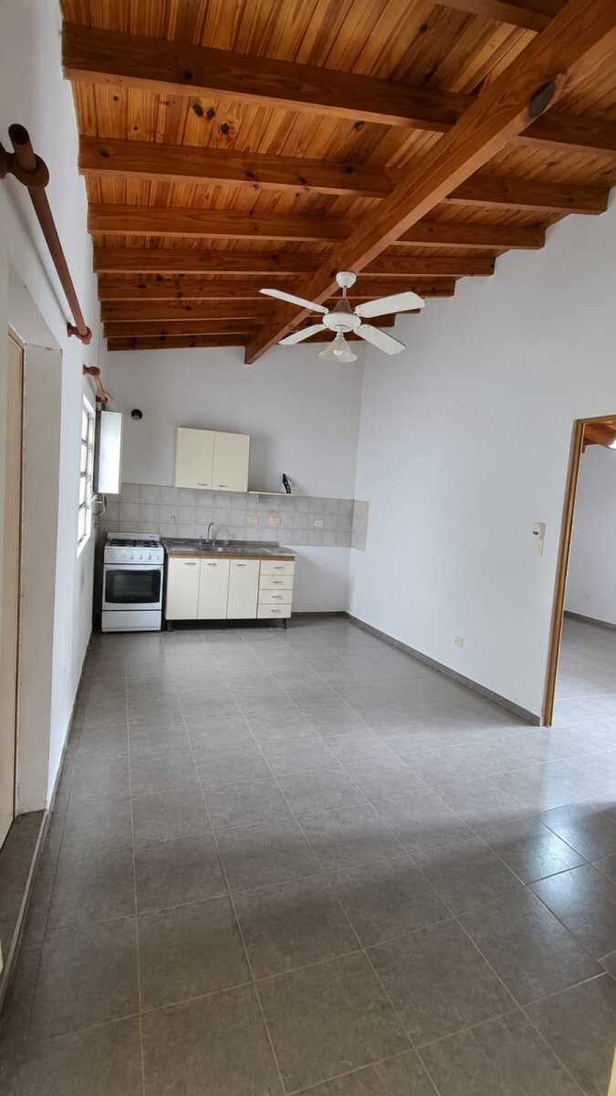 VENTA CASA 3 AMB. A MODERNIZAR VILLA LUZURIAGA — foto 5