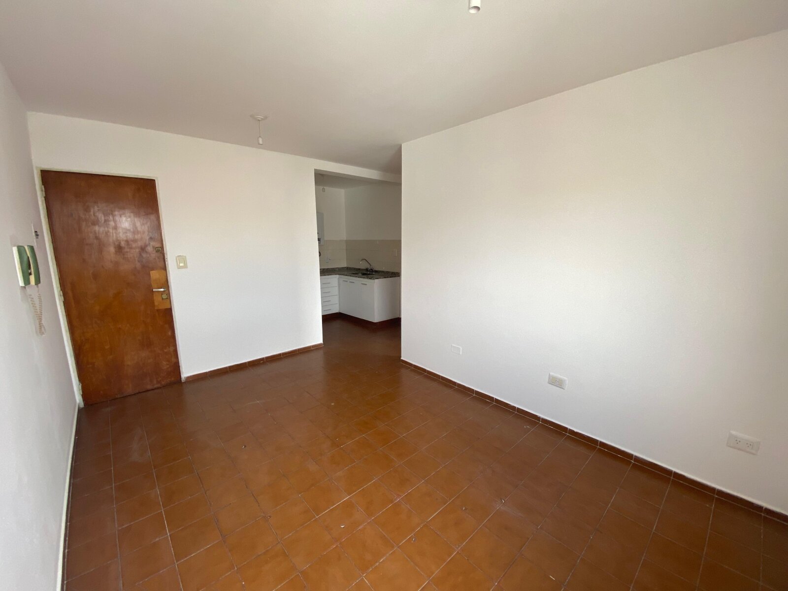 Departamento de 1 Dormitorio al Frente | Centro - Urquiza 351 — foto 2