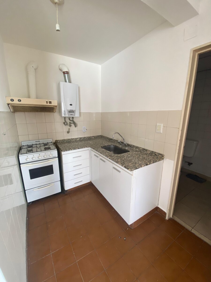 Departamento de 1 Dormitorio al Frente | Centro - Urquiza 351 — foto 3