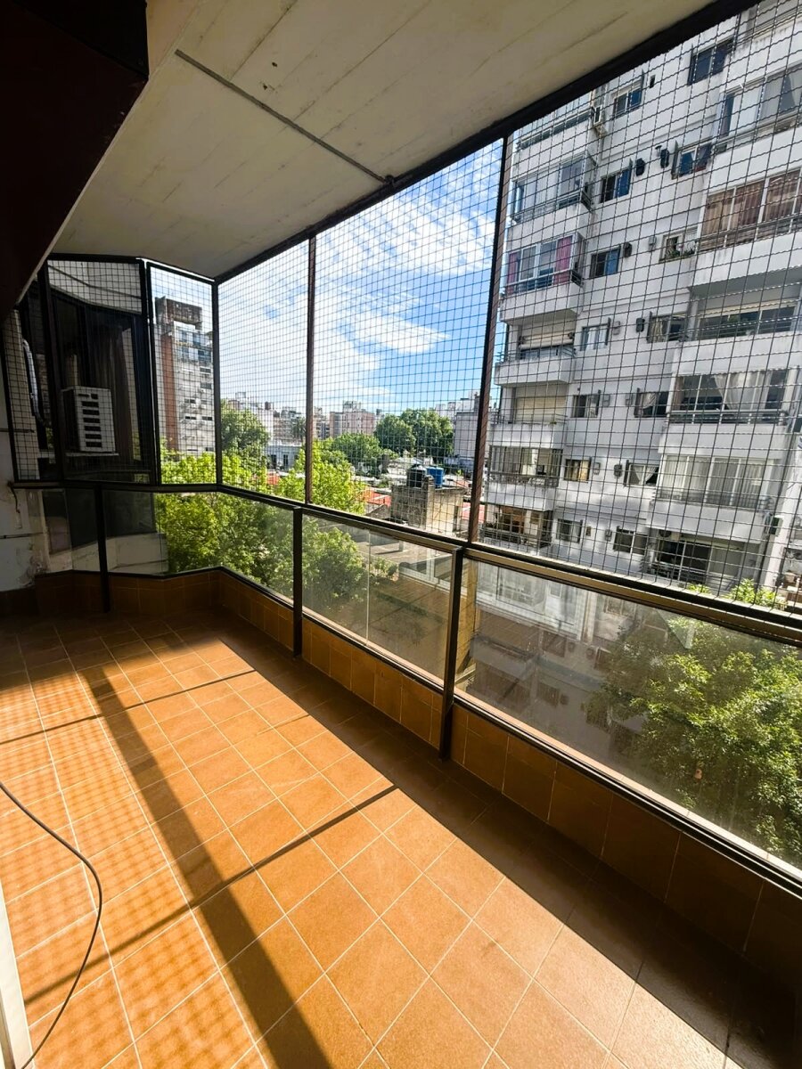 Colon 1329 - 6