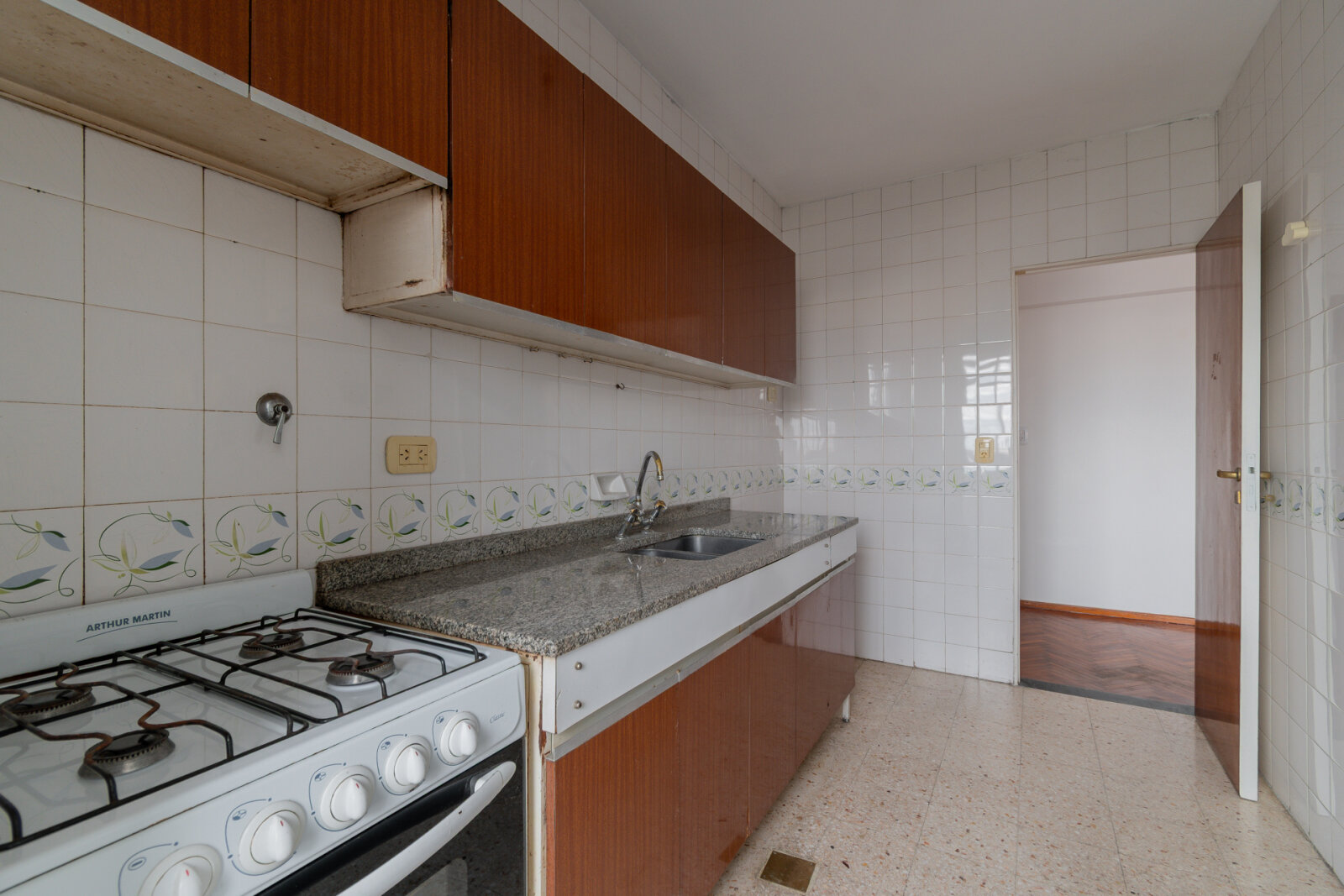 Venta - 2 Ambientes - Vista Abierta - Muy Luminoso - Once — foto 13