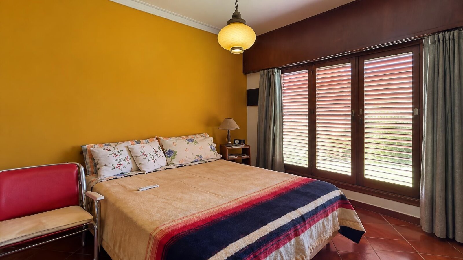 VENTA CASA 6 AMB FLORENCIO VARELA CENTRO — foto 4