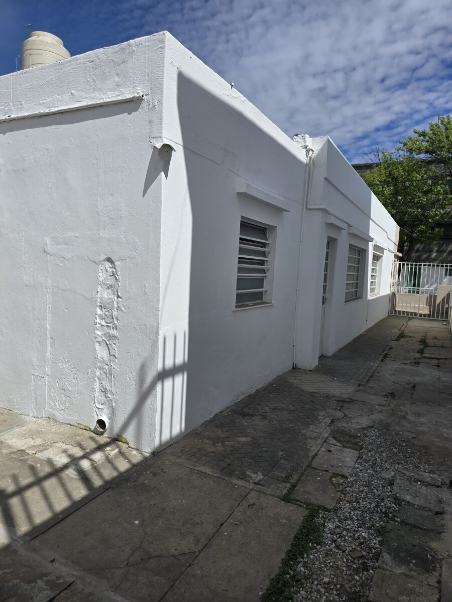 ALQUILER AMPLIA PROPIEDAD DE 3 DORMITORIOS CON PATIO IDEAL PARA VIVIENDA O USO COMERCIAL — foto 9