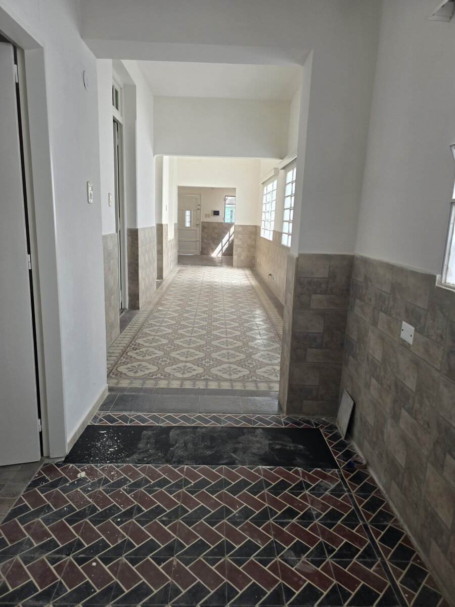 ALQUILER AMPLIA PROPIEDAD DE 3 DORMITORIOS CON PATIO IDEAL PARA VIVIENDA O USO COMERCIAL — foto 5
