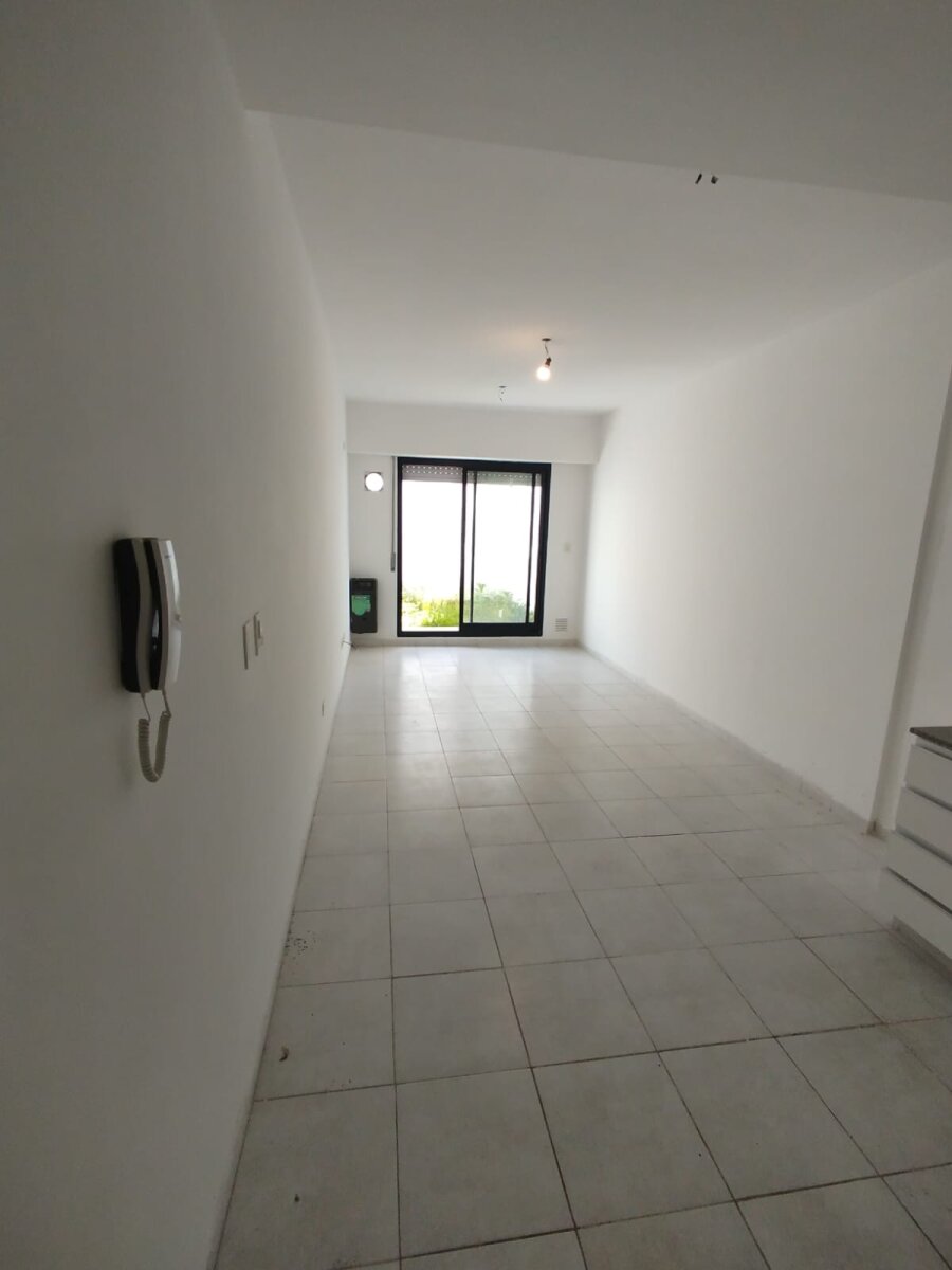 ALQUILO MONOAMBIENTE CON PATIO - GARIBALDI Y SAN MARTIN — foto 6