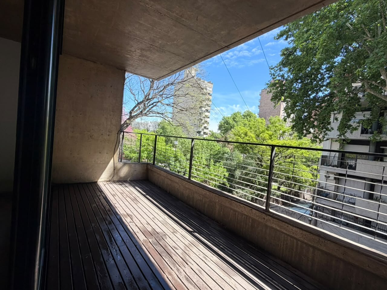 Monoambiente amplio y luminoso con balcón — foto 8