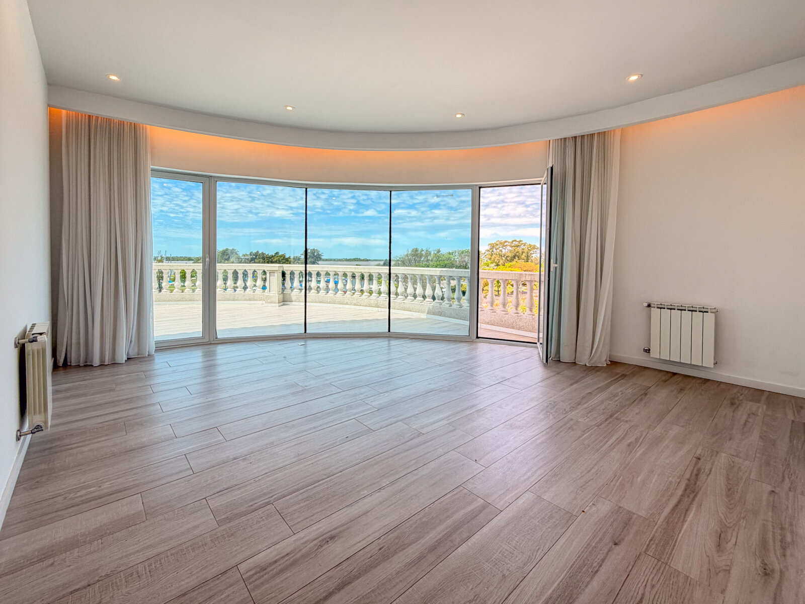 VENTA DEPARTAMENTO 2 DORMITORIOS- 2 COCHERAS- VISTA AL RÍO- AMENITIES - 22