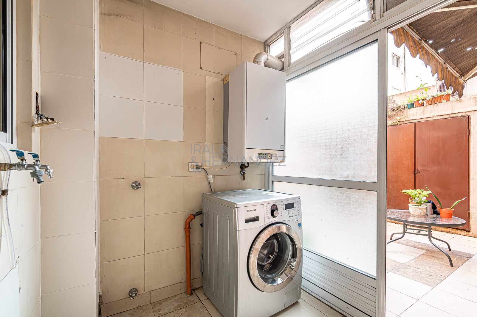 Semipiso 4 ambientes, en Av. Cabildo al 600 - Venta - 22