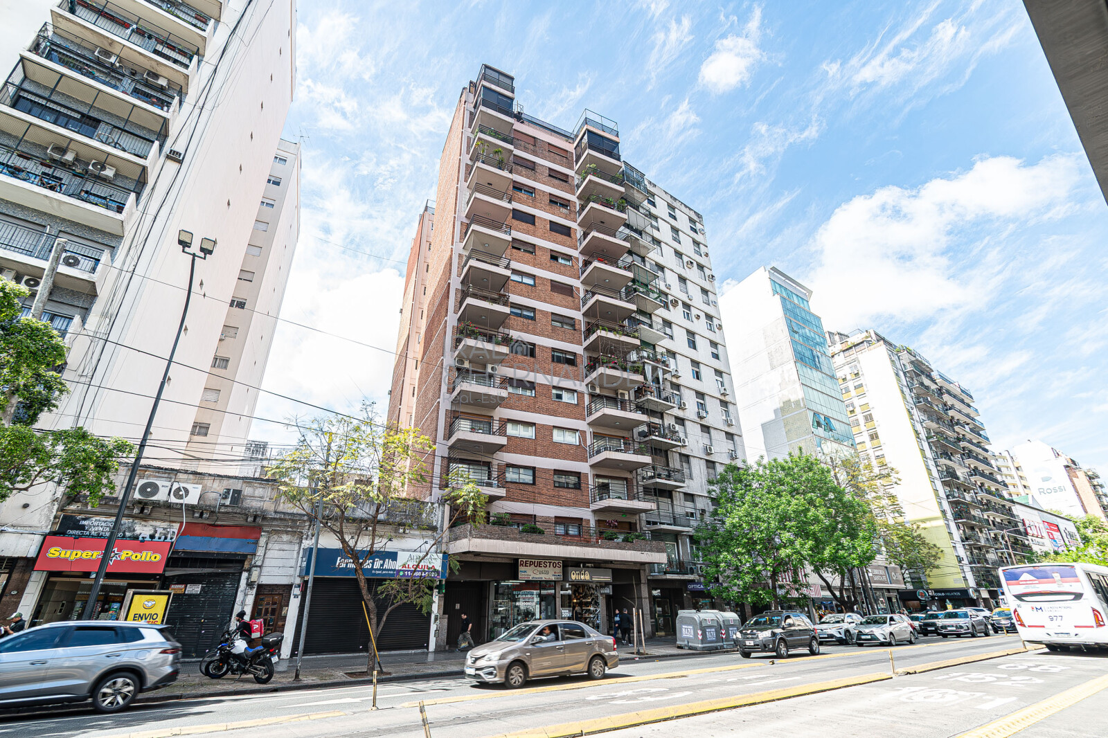 Semipiso 4 ambientes, en Av. Cabildo al 600 - Venta — foto 2