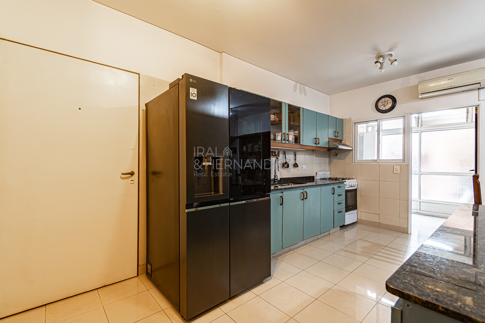 Semipiso 4 ambientes, en Av. Cabildo al 600 - Venta - 21