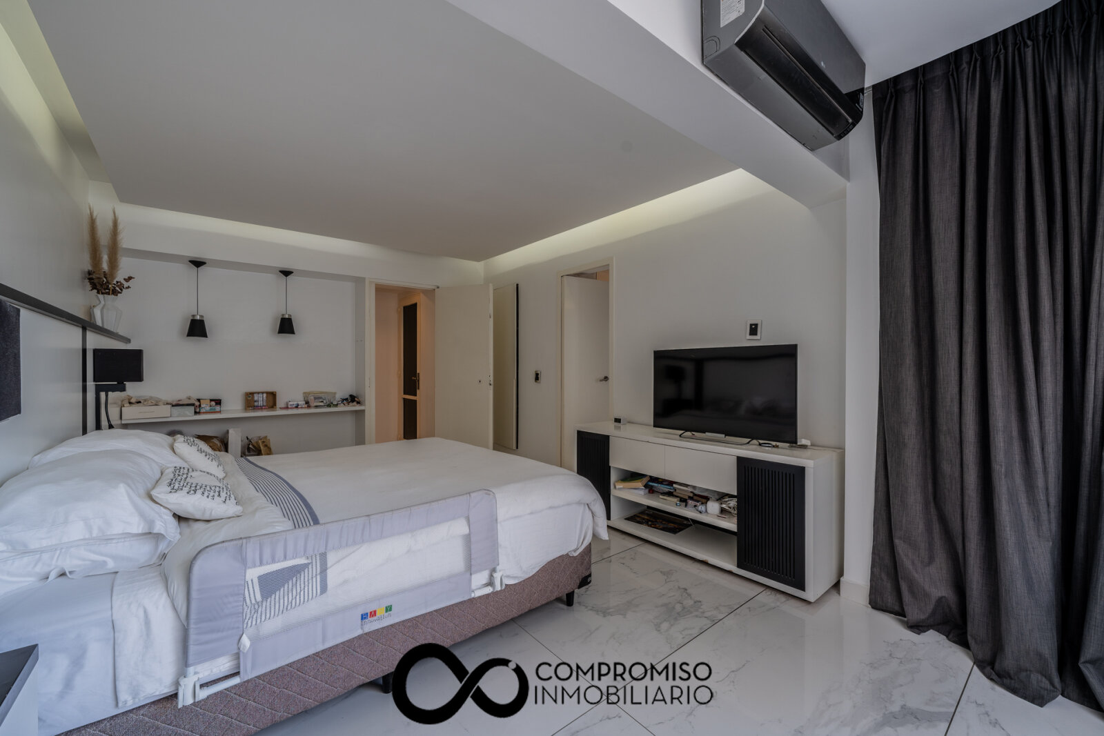 Venta. Departamento 5 Ambientes. Terraza, Quincho, Vista. 2 Cocheras. Palermo - 22