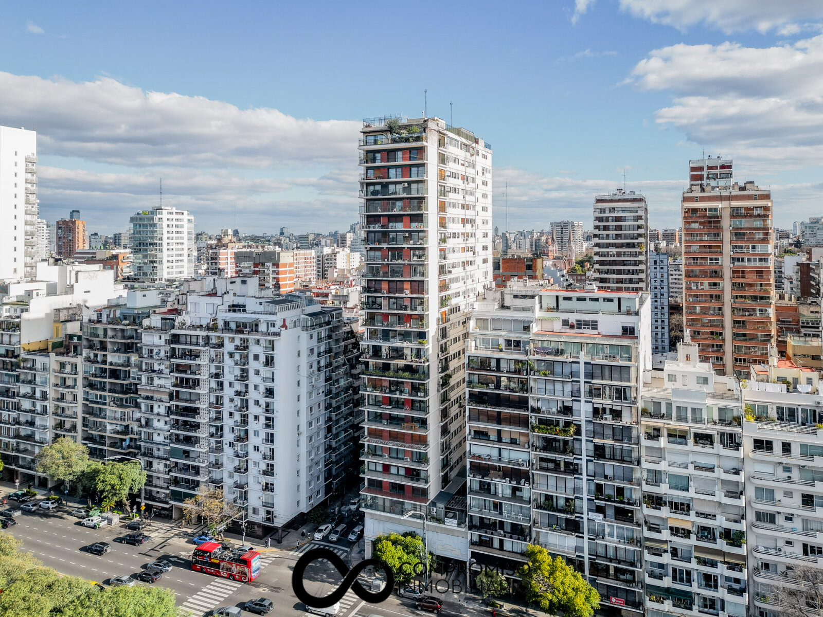 Venta. Departamento 5 Ambientes. Terraza, Quincho, Vista. 2 Cocheras. Palermo