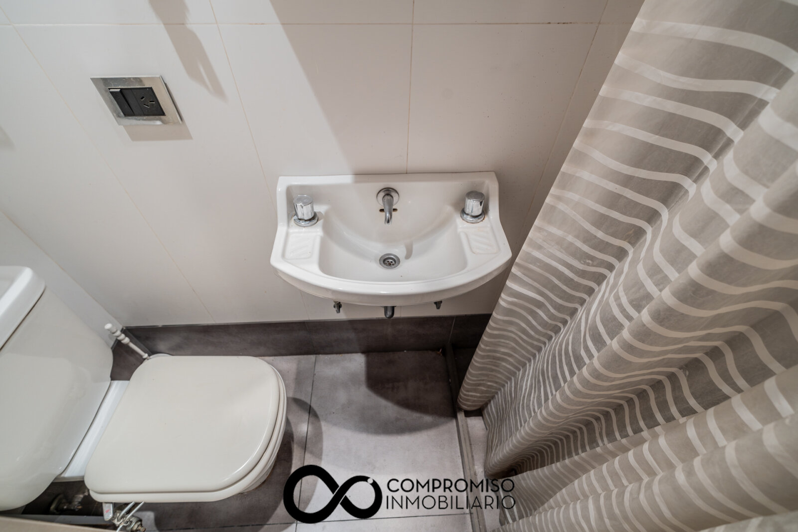 Venta. Departamento 5 Ambientes. Terraza, Quincho, Vista. 2 Cocheras. Palermo - 17