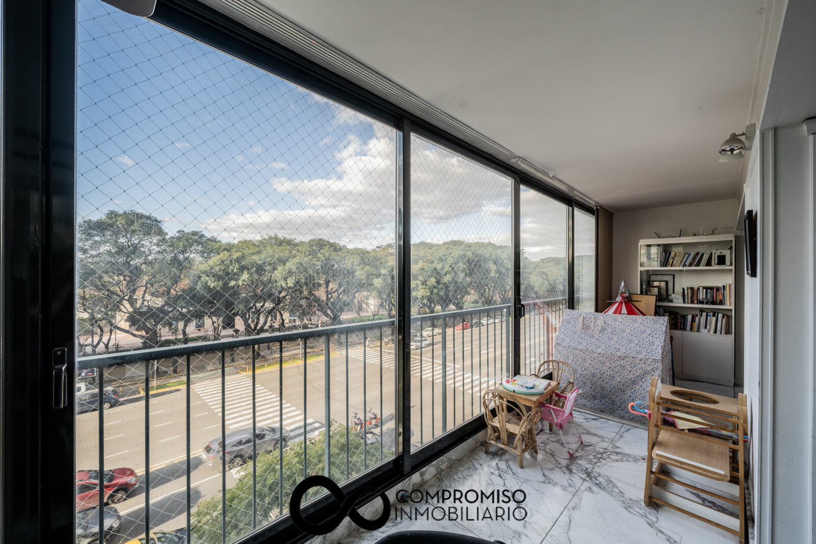 Venta. Departamento 5 Ambientes. Terraza, Quincho, Vista. 2 Cocheras. Palermo - 23