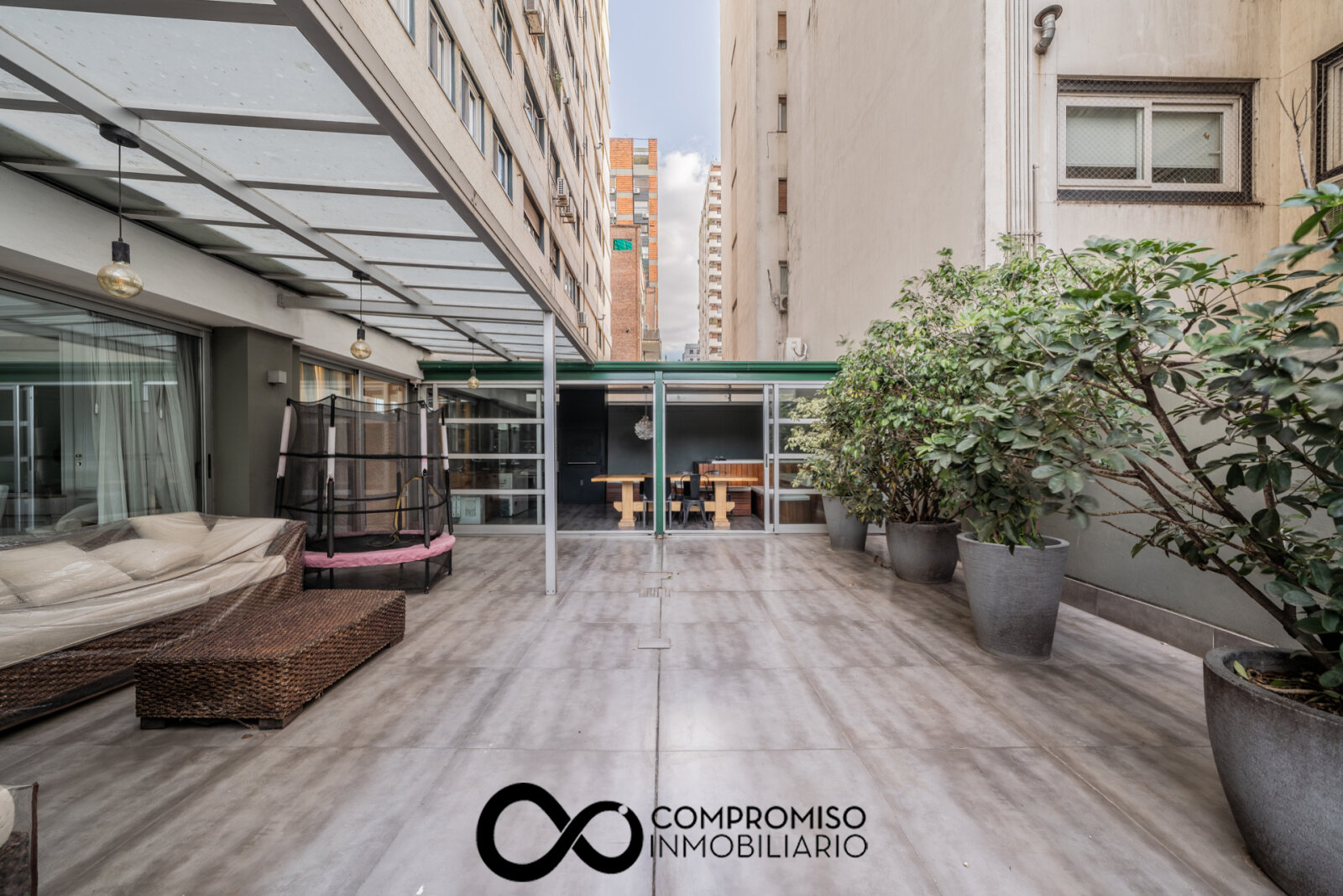 Venta. Departamento 5 Ambientes. Terraza, Quincho, Vista. 2 Cocheras. Palermo - 37