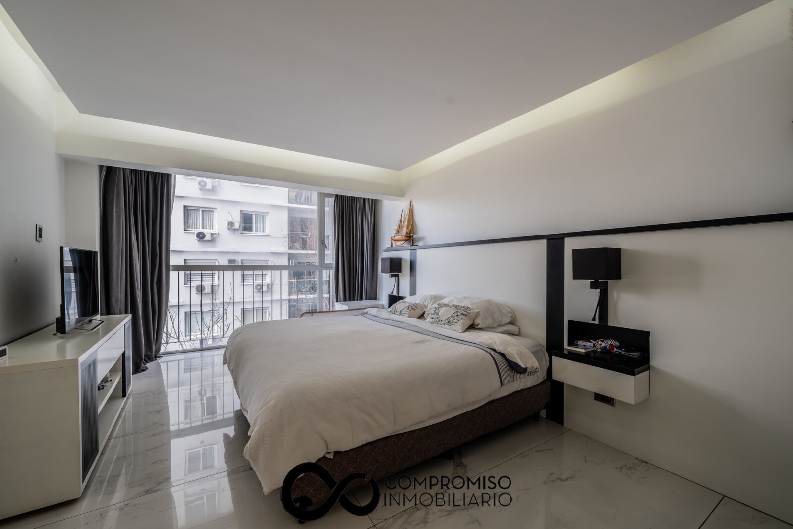 Venta. Departamento 5 Ambientes. Terraza, Quincho, Vista. 2 Cocheras. Palermo - 19