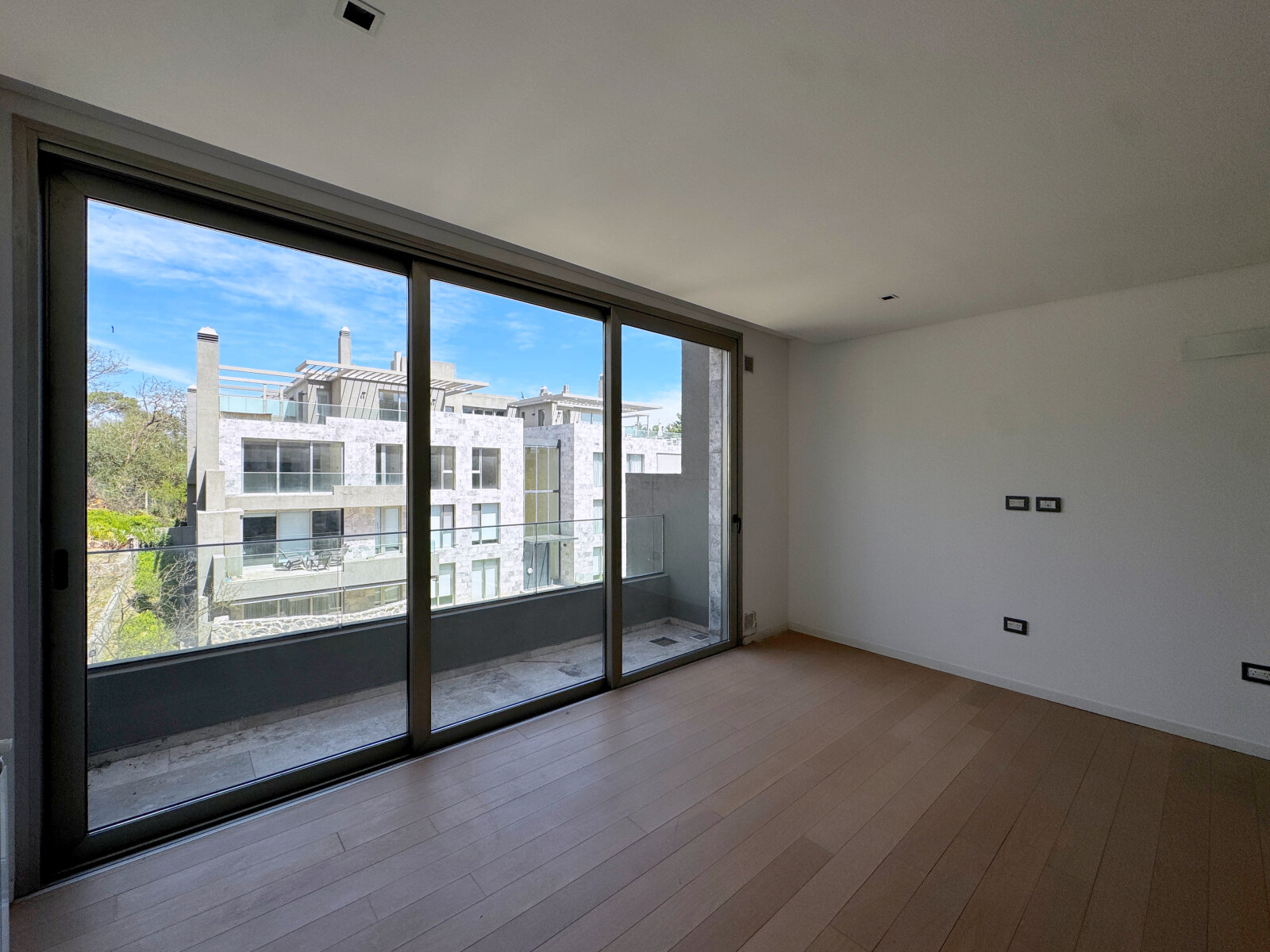 VENTA Departamento categoría 2 dormitorios con Terraza propia - VISTA A LA SIERRAS  en Complejo 1910 - Imagen 22