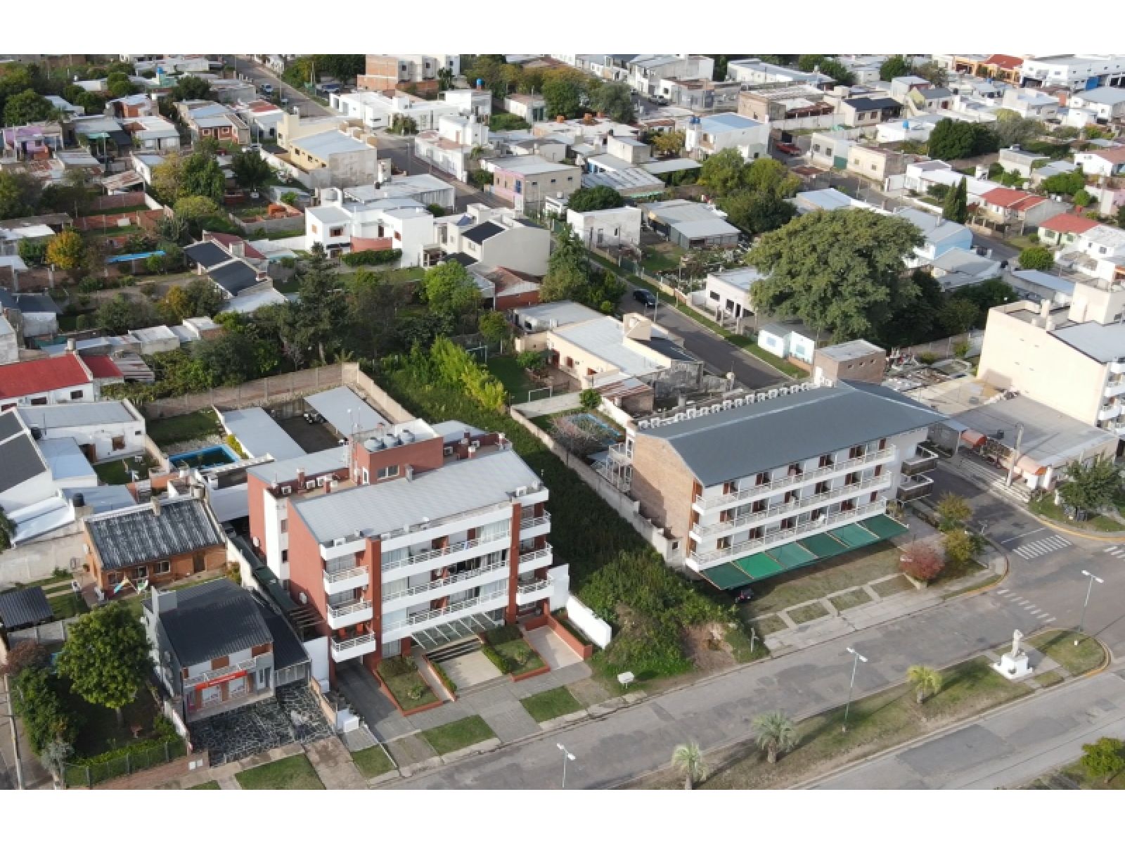 Terreno de 10x47 - ubicacion excepcional y vista al rio, ideal proyecto. - 5
