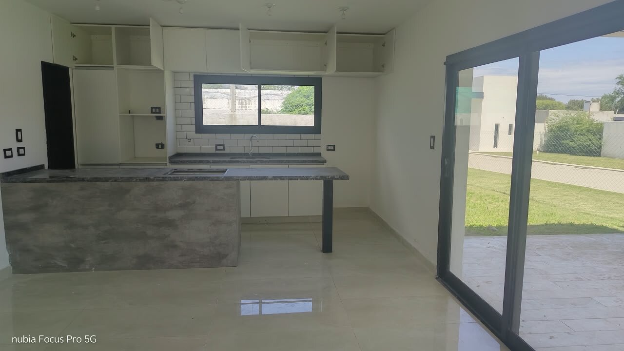 ALQUILER CASA 2 DORM 2BAÑOS C/PATIO COCHERA Y ASADOR  en HOUSING - E53 $ 900.000 - Imagen 6